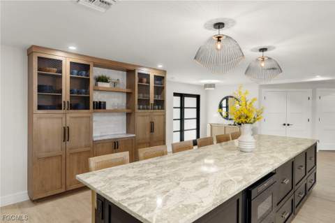 930 Kings Crown Dr, Sanibel FL - photo 16 of 50
