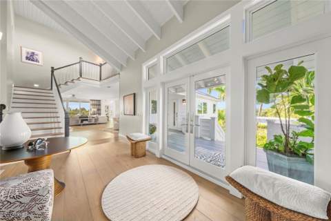 5145 Joewood Dr, Sanibel FL - photo 6 of 49