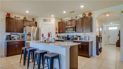 1103 SW 47th St, Cape Coral FL - photo 10 of 36