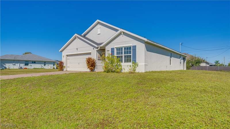4 bedroom SingleFamilyResidence at 1103 SW 47th St, Cape Coral, Cape Coral — photo 4
