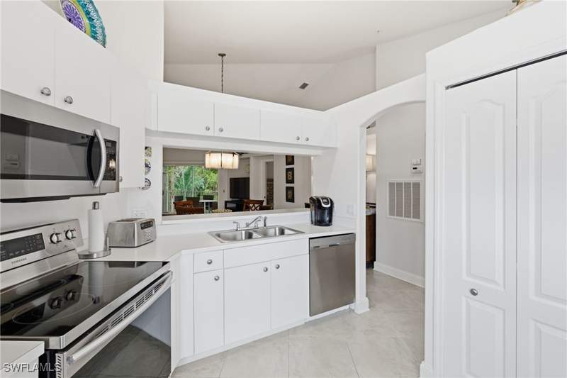 2 bedroom Condominium at 1295 Sweetwater Cv 8203, Sweetwater Bay, Naples — photo 5