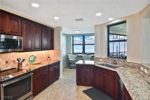 11600 Court Of Palms 606, Fort Myers FL - photo 12 of 48