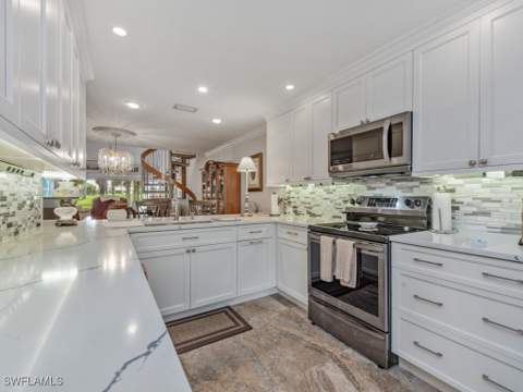 594 Augusta Blvd 3, Naples FL - photo 7 of 20