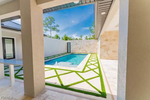 717 Calvin Ave, Lehigh Acres FL - photo 12 of 50