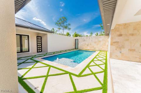 717 Calvin Ave, Lehigh Acres FL - photo 13 of 50