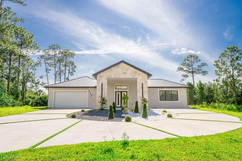 4 bedroom SingleFamilyResidence at 717 Calvin Ave, Lehigh Acres, Lehigh Acres — photo 5
