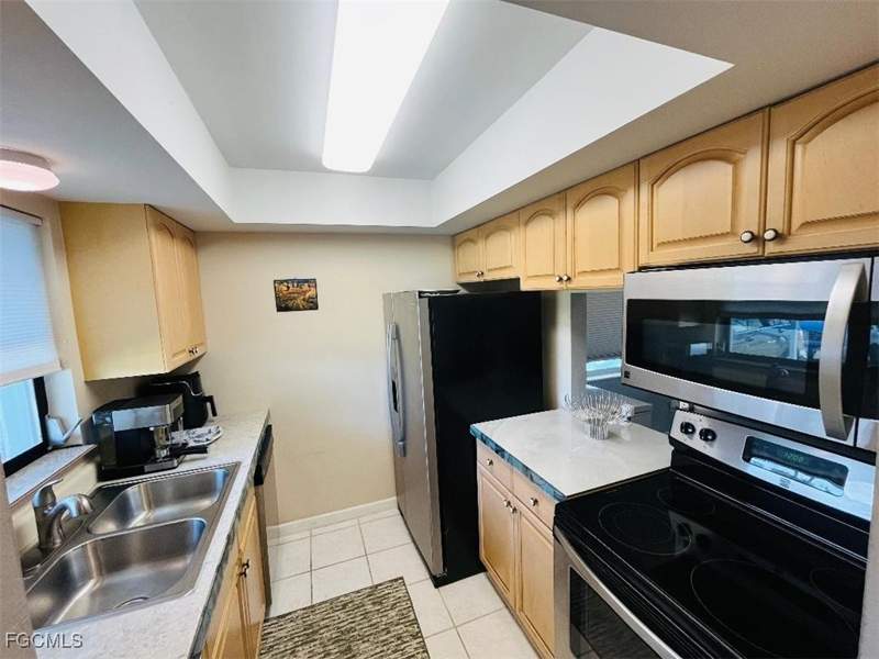 2 bedroom Attached at 2210 Croton Ct, Camille Gardens, Lehigh Acres — photo 4