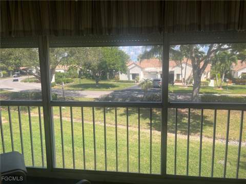 13191 Oakmont Dr 8, Fort Myers FL - photo 19 of 44