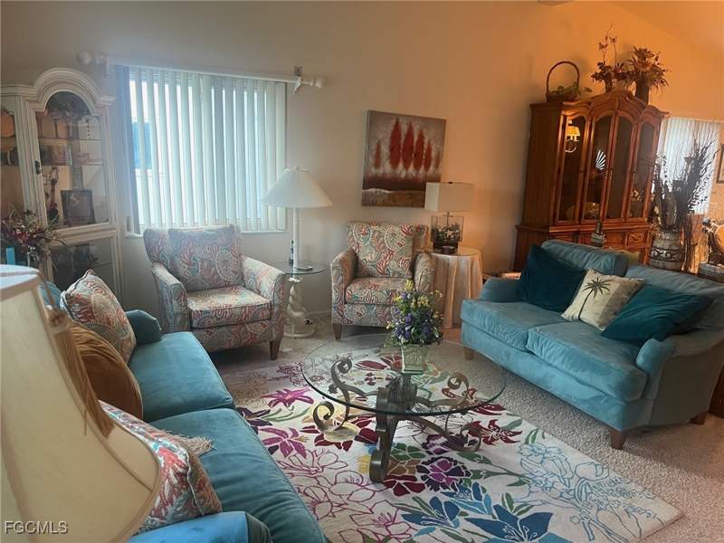 2 bedroom Townhouse at 13191 Oakmont Dr 8, Seven Lakes, Fort Myers — photo 4