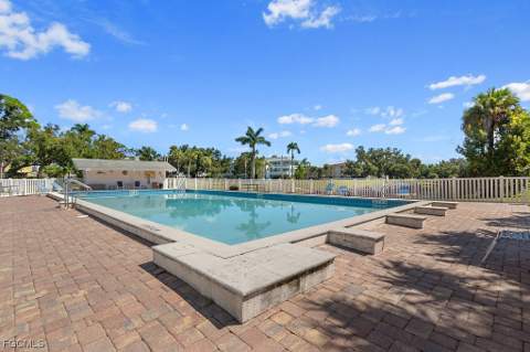 1409 Tropic Ter, North Fort Myers FL - photo 18 of 33