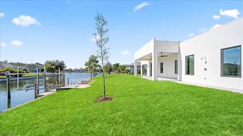 526 SE 4th St, Cape Coral FL - photo 11 of 50