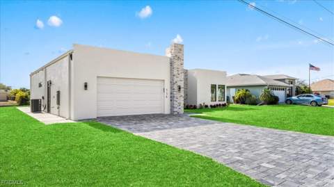 526 SE 4th St, Cape Coral FL - photo 6 of 50