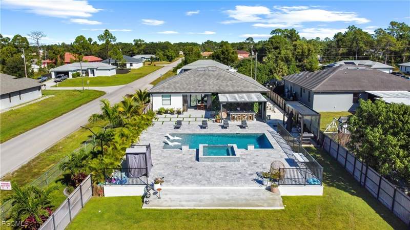 3 bedroom SingleFamilyResidence at 2919 8th St W, Lehigh Acres, Lehigh Acres — photo 2