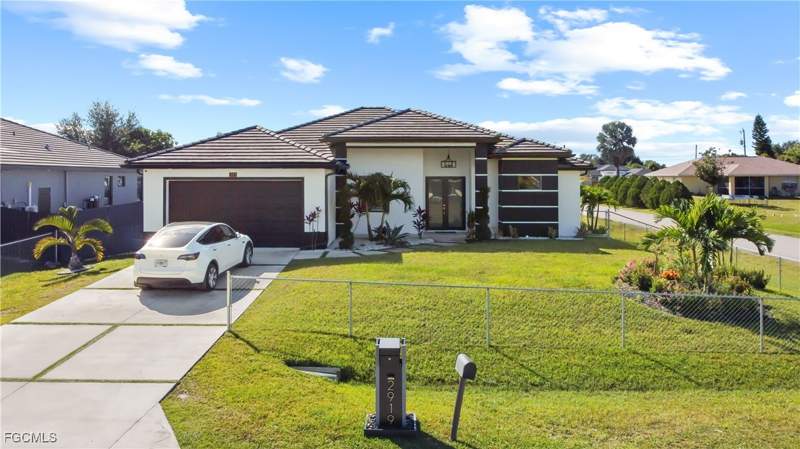 3 bedroom SingleFamilyResidence at 2919 8th St W, Lehigh Acres, Lehigh Acres — photo 5