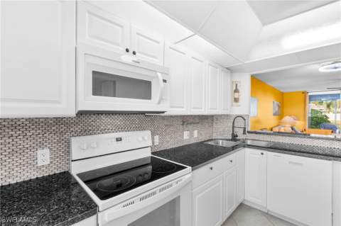 5959 Winkler Rd 114, Fort Myers FL - photo 8 of 21
