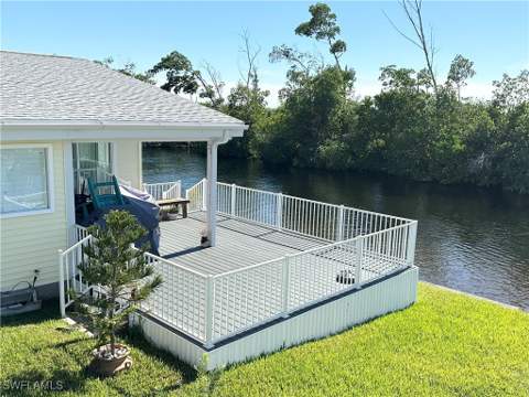 17940 Peppard Dr, Fort Myers Beach FL - photo 10 of 37