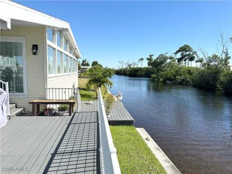 17940 Peppard Dr, Fort Myers Beach FL - photo 7 of 37
