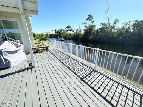17940 Peppard Dr, Fort Myers Beach FL - photo 8 of 37