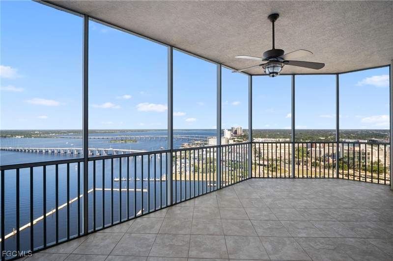 3 bedroom Condominium at 2090 W First St F2806, High Point Place, Fort Myers — photo 3