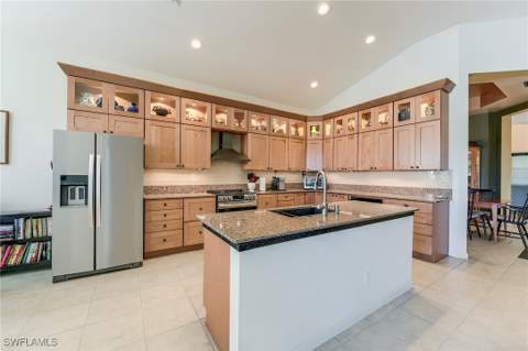 3806 Lakeview Isle Ct, Fort Myers FL - photo 14 of 49