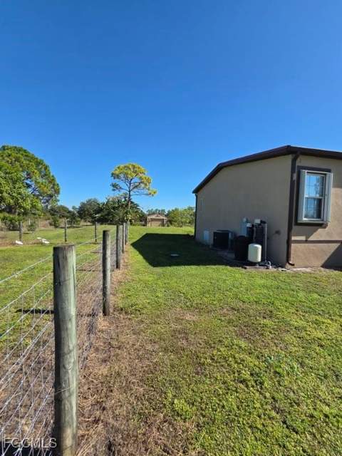 1860 Poinsettia Ave, Lehigh Acres FL - photo 14 of 48