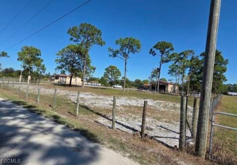 1860 Poinsettia Ave, Lehigh Acres FL - photo 9 of 48