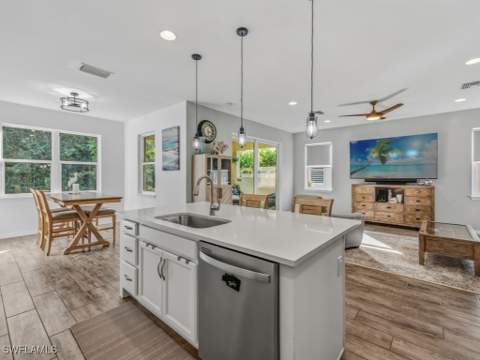 14567 Topsail Dr, Naples FL - photo 6 of 45