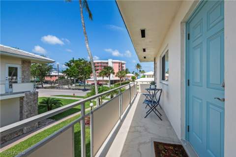 2500 Gulf Shore Blvd N N4, Naples FL - photo 18 of 27