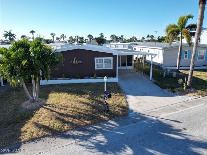 2 bedroom ManufacturedHome at 17650 Bryan Ct, Bayside Estates, Fort Myers Beach — photo 2