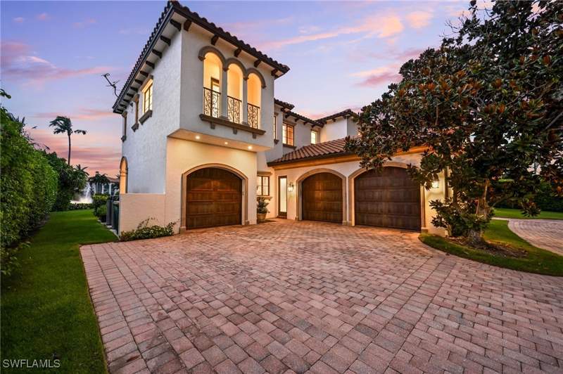 6 bedroom SingleFamilyResidence at 333 Sedgwick Ct, Bay Colony Shores, Naples — photo 4