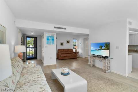 929 Collier Ct B201, Marco Island FL - photo 10 of 31