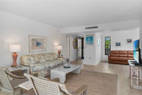 929 Collier Ct B201, Marco Island FL - photo 11 of 31