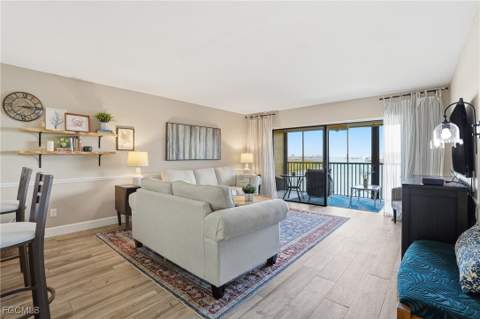 400 Lenell Rd 706, Fort Myers Beach FL - photo 8 of 33