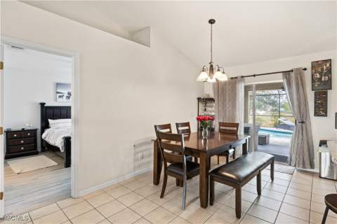 927 NW 12th Ter, Cape Coral FL - photo 14 of 34