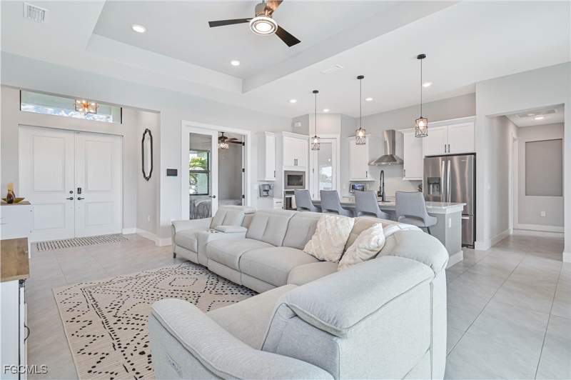 3 bedroom SingleFamilyResidence at 1308 SW 4th Ln, Cape Coral, Cape Coral — photo 2