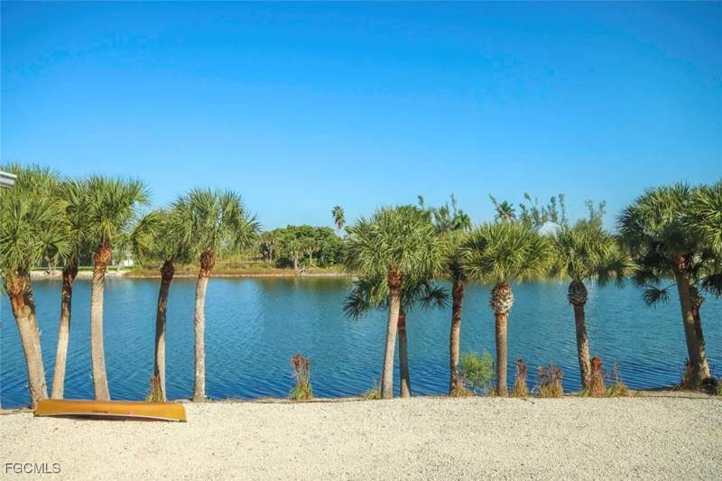 4 bedroom SingleFamilyResidence at 3284 Twin Lakes Ln, Little Lake Murex, Sanibel — photo 2