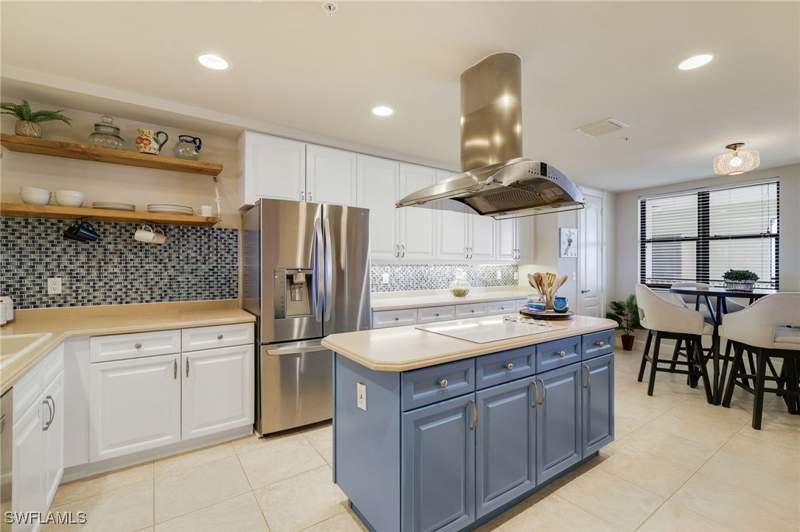 2 bedroom Condominium at 11620 Court Of Palms 303, Palmas Del Sol, Fort Myers — photo 4