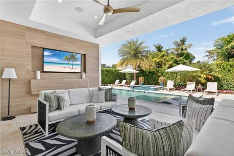 405 7th Ave N, Naples FL - photo 7 of 50
