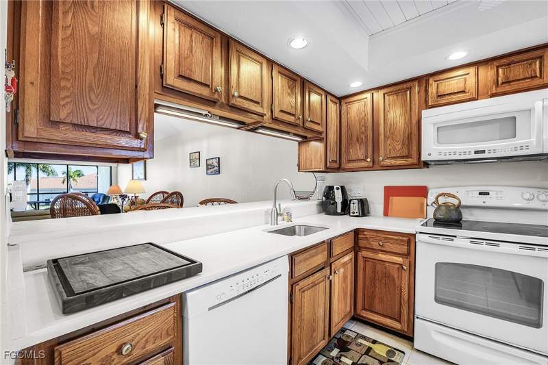 2 bedroom Condominium at 2888 Oleander St C4, Fishermans Wharf Condo, St James City — photo 3