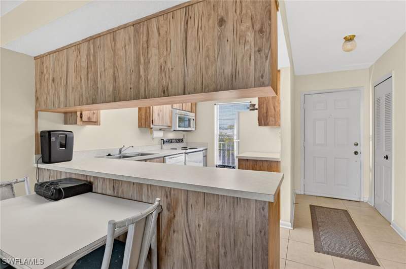 2 bedroom Condominium at 16031 Dublin Cir 204, Sanibel Way Condo, Fort Myers — photo 5