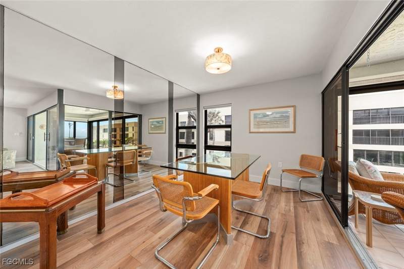 2 bedroom Condominium at 2721 W Gulf Dr 212, Kings Crown, Sanibel — photo 5