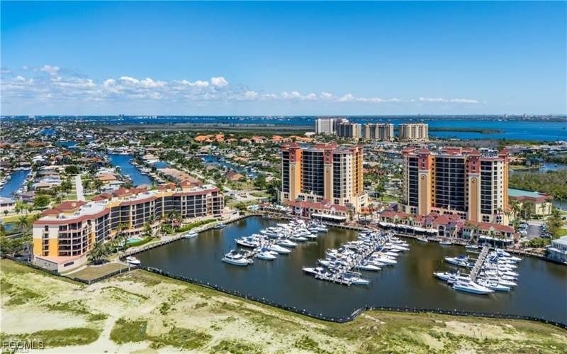 3 bedroom Condominium at 5704 Cape Harbour Dr 105, Cape Harbour, Cape Coral — photo 3