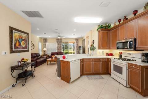 10616 Vicenza Ct, Fort Myers FL - photo 13 of 45