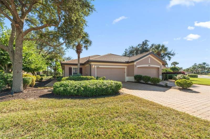 2 bedroom Attached at 10616 Vicenza Ct, Vicenza, Fort Myers — photo 4