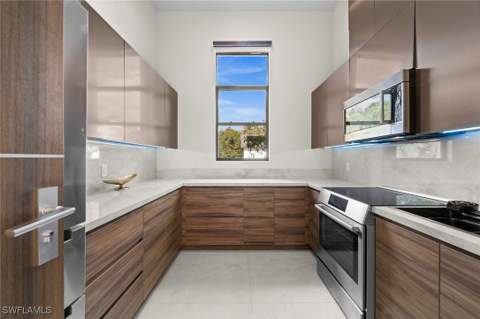 2272 Oakes Blvd, Naples FL - photo 16 of 49