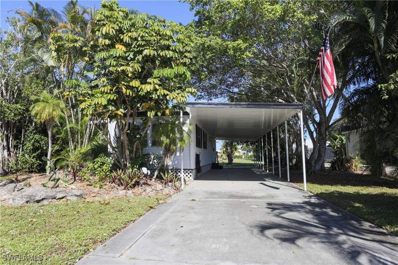 2 bedroom ManufacturedHome at 893 Manatee Rd, Riverwood, Naples — photo 2