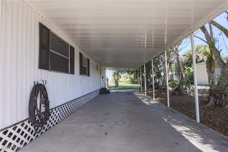 2 bedroom ManufacturedHome at 893 Manatee Rd, Riverwood, Naples — photo 3