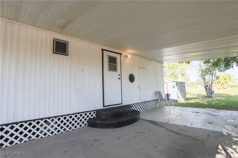 2 bedroom ManufacturedHome at 893 Manatee Rd, Riverwood, Naples — photo 4
