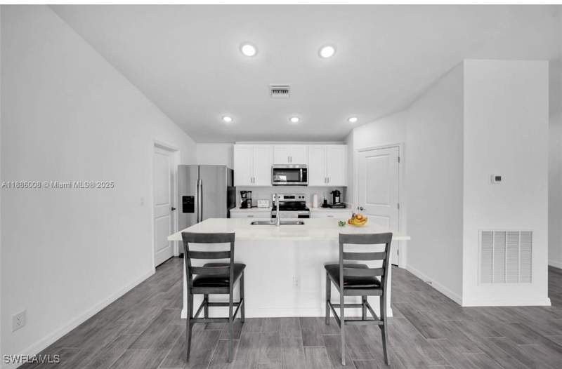 3 bedroom SingleFamilyResidence at 4217 NE 23rd Pl, Cape Coral, Cape Coral — photo 5