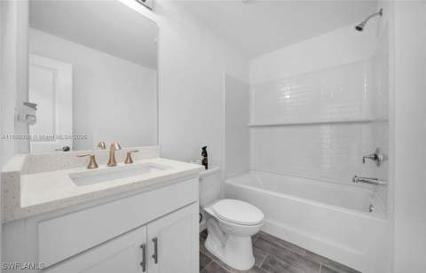 4217 NE 23rd Pl, Cape Coral FL - photo 6 of 19